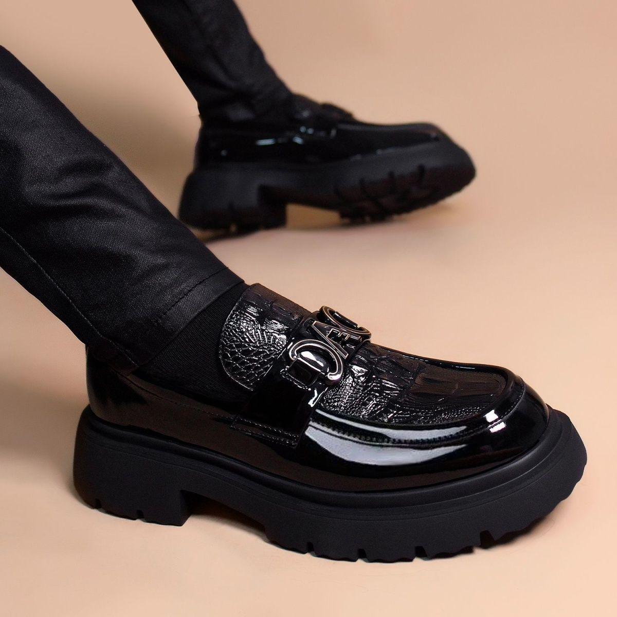 

Мужские повседневные туфли из лакированной кожи на толстой подошве - Корейский и британский стиль, Универсальные, Увеличивающие рост, Дизайн с широким носком Default Option