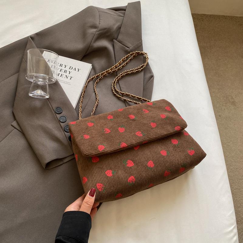 

Simple new summer simple fashion messenger bag bag women s 2024 women s casual fashion popular simple shoulder bag коричневий