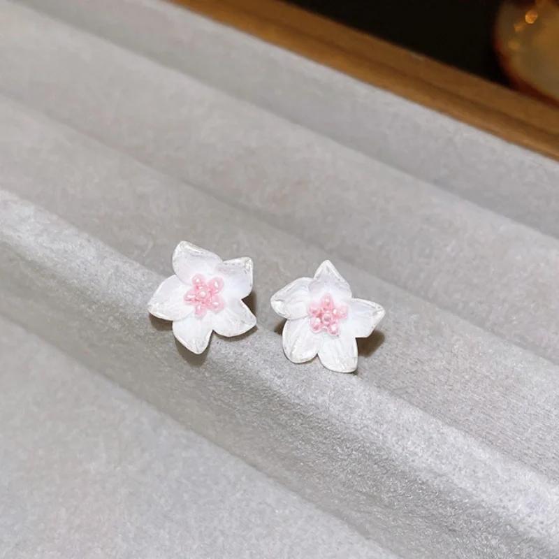 1unit Resin White Blue Camellia Stud Earring for Women Fresh Trend Sweet Adornment Bridal Christmas Gift