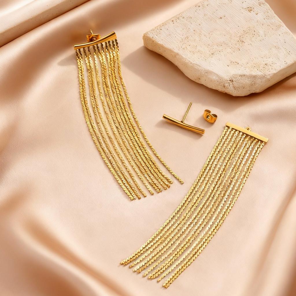 Orecchini Pendenti Lunghi con Nappe Placcati Oro di Lusso, Orecchini Pendenti a Catena con Nappe in Acciaio Inossidabile Impermeabile, Gioielli alla Moda per Donna