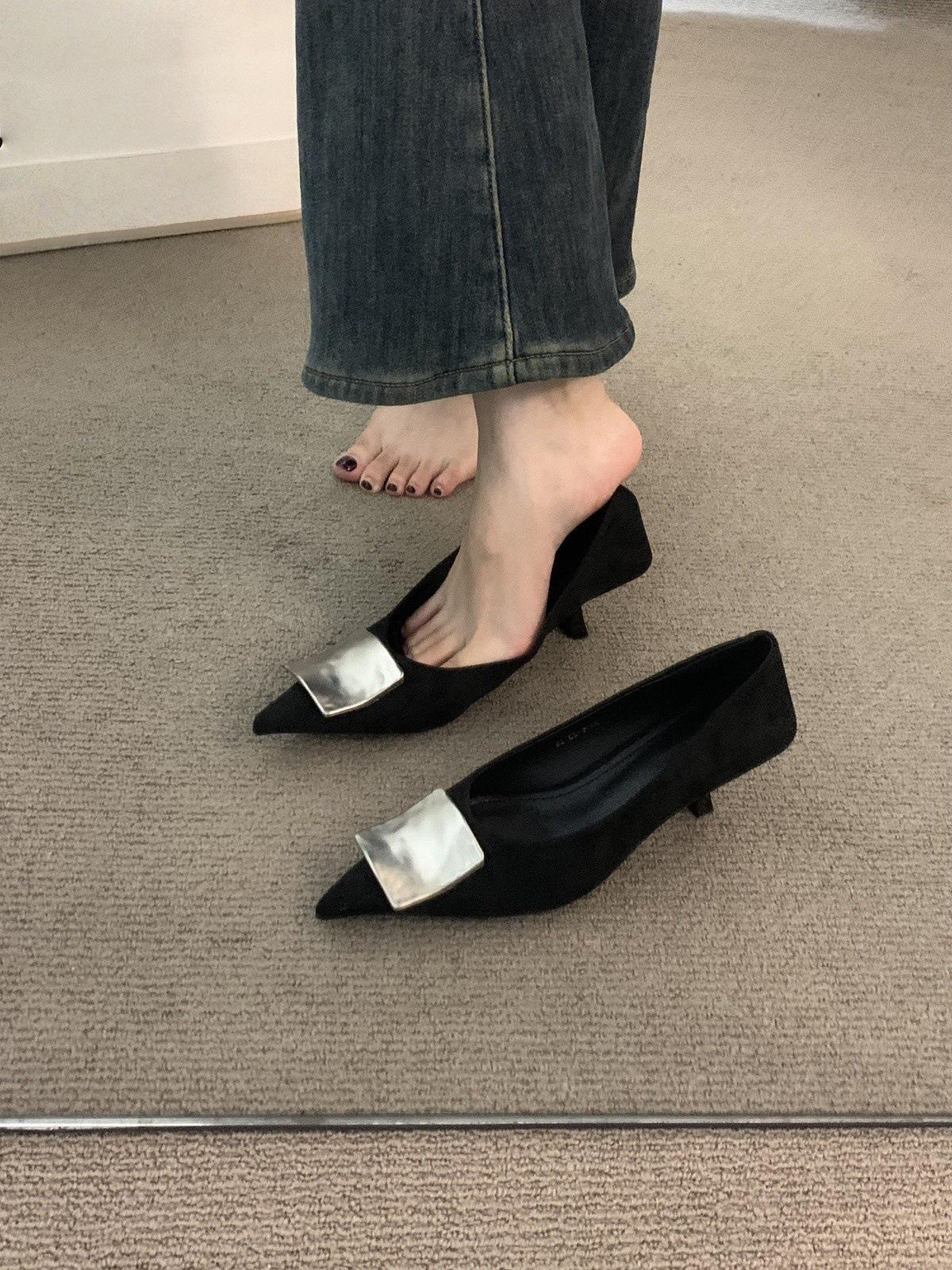 

Premium sense niche black pointed temperament single shoes women s shoes autumn commuting stiletto evening grandma shoes 41 чорний