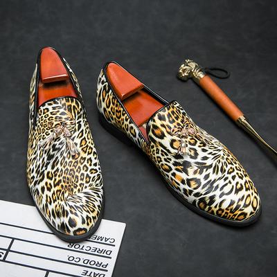 Neue Herren Leopard Quasten Lackleder Chelsea Formelle Schuhe Für Männer Hochzeit Abschlussball Homecoming Flache Schuhe Sapato Social Masculino