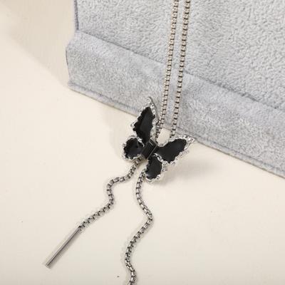 Titanium Steel Does Not Fade, Pullable Butterfly Necklace, New Light Luxury Niche Choker Collar, Advanced Sense Collarbone