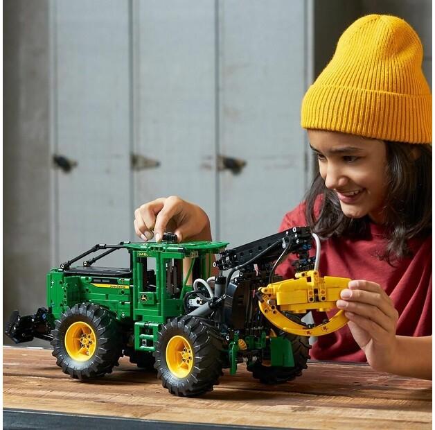 LEGO Technic 42157 Трелевочный трактор John Deere 948L-II