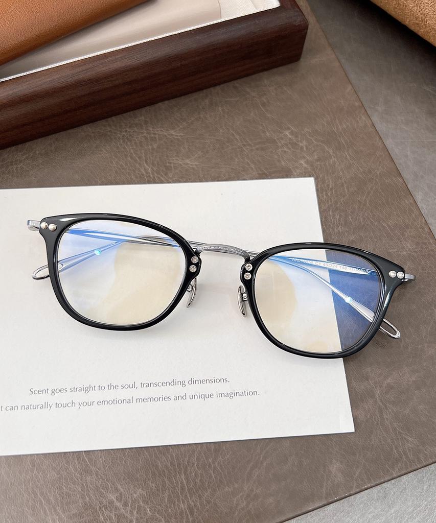 Lingkeonpeuleim Arlt-5955 Titanium Eyeglass Frame Black