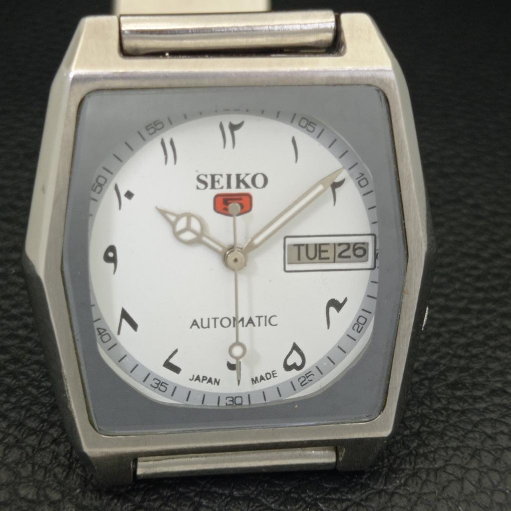 GENUINE VINTAGE SEIKO 5 AUTOMATIC 7009A JAPAN MENS WHITE DIAL WATCH A702439-5 R124-a702439