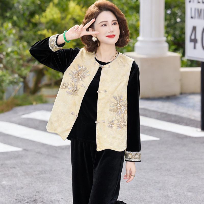 

2026 New Chinese Style Gold Velvet Tang Suit Vest for Middle-Aged and Elderly Women - Spring and Autumn Fashion 3XL (120-135 jin)
