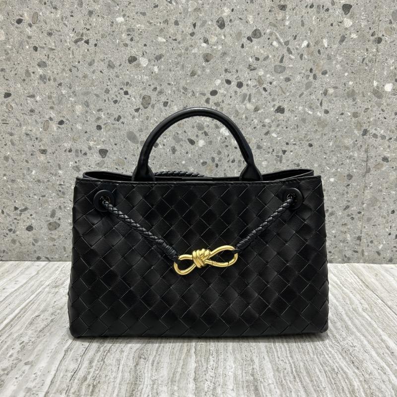 Bag Women's New Leather Handwoven Bag Niche Fashion Handbag Shoulder Messenger Bag