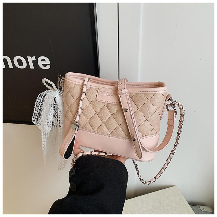IELGY Diamond Chain Bag Shoulder Crossbody High-End Feeling Ladies Bucket Bag