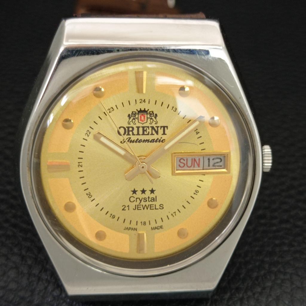 AUTOMATIC 46961 VINTAGE ORIENT CRYSTAL JAPAN MENS GOLDEN DIAL WATCH a707771-1