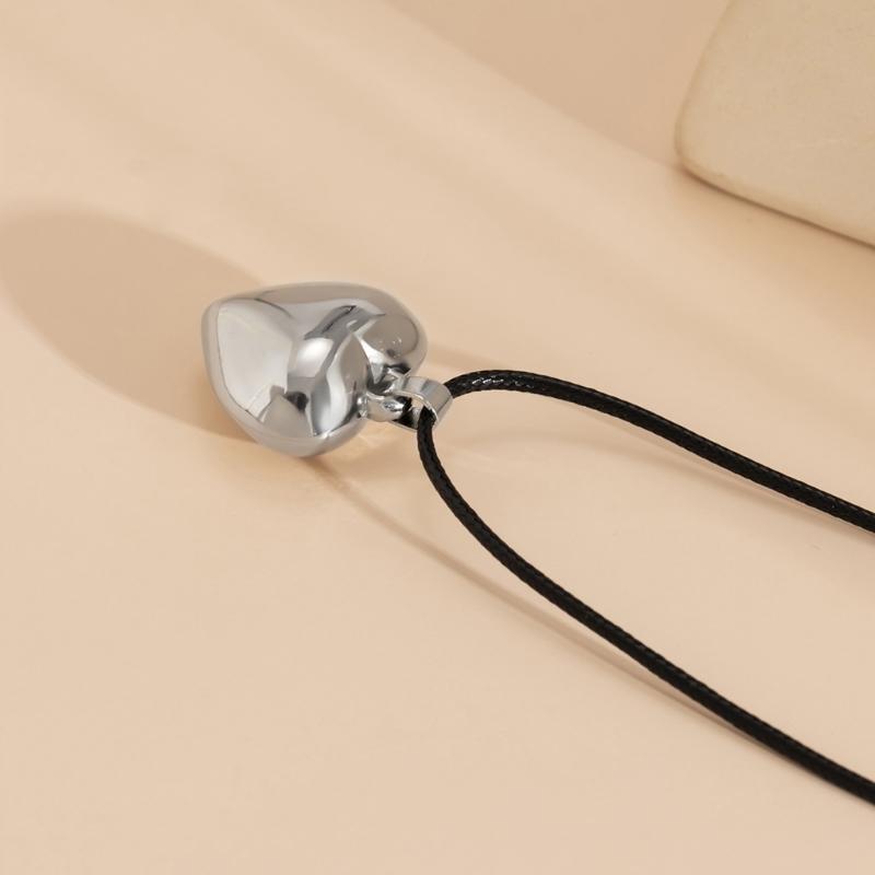 Silver Love Heart Aesthetic Necklace Fashion Simple Clavicle Chain Women Girls Velvets Rope Necklace Party Birthday Gift