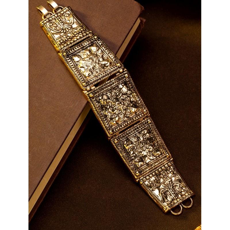 Bracelet Carré de Marque Relief Industrie Lourde Vintage Avec Texture Rétro Décoration Faite à la Main Sculpture de Palais Antique