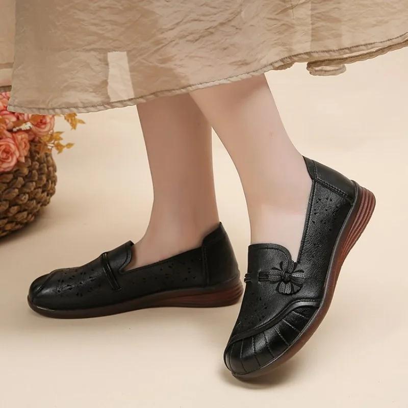Fashion 2024 Flowers Hollow Moccasins Mother Ladies Designer Ballet Flats Summer Woman Leather Loafers Retro Style Women's Shoes
