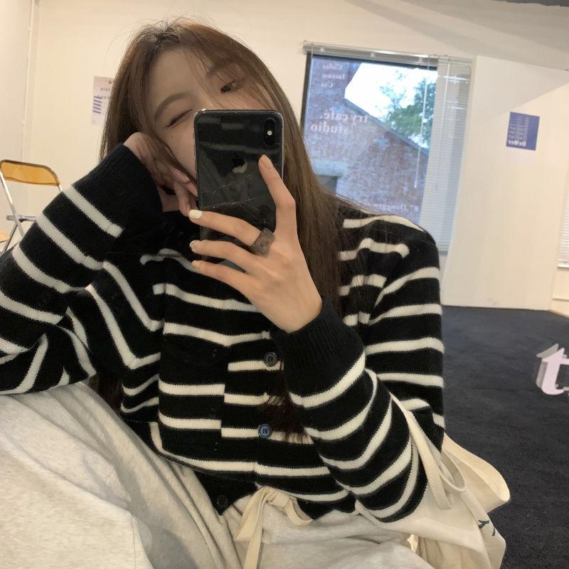 Streifen-Cardigan-Strickpullover Frühling mit Oberteil, lockerer Langarm-Cardigan, Vintage-O-Ausschnitt, lässig, kurzer Cardigan-Pullover-Mantel, weiblich