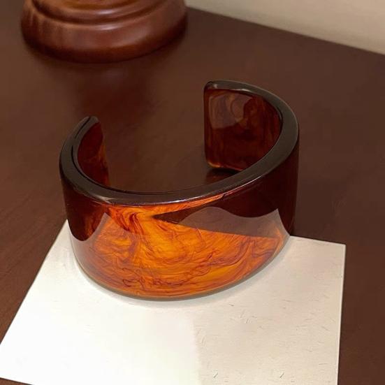 Acrylic Bracelet Retro Style Irregular Geometric Design Women Bangle Handmade Statement Bracelet Fashion Accessory