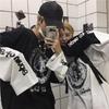 Unisex Fake Two-Piece Langarm-T-Shirt mit Anime-Buchstabenprint - Lockere Passform, Hip-Hop-Stil, perfekt für Paare, Frühling & Herbst.