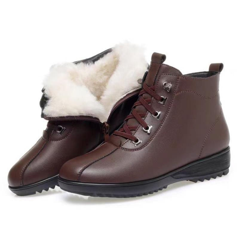 Winter velvet warm short boots soft leather boots cotton boots thickened middle-aged flat bottom mother cotton shoes women's shoes factory