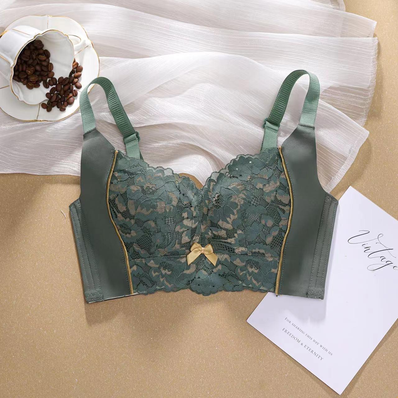 

Large size underwear, thin cup adjustment type, small chest, thickened bra, lace embroidered bra. 115D зелений