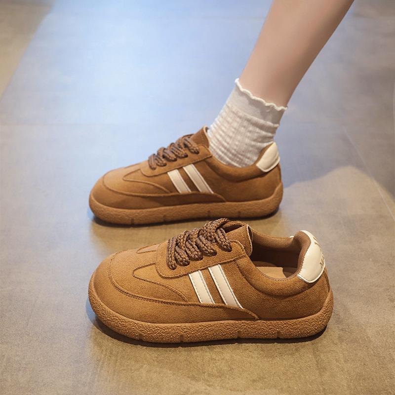 Yang Mi hat die gleichen beliebten deutschen Trainingsschuhe für Damen Herbst 2025 neu vielseitige Retro-Brot-Schuhe lässige Sport-Board-Schuhe