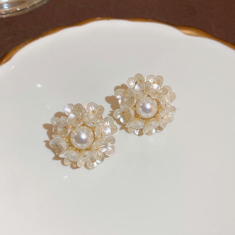 Silver Needle Resin Flower Tassel Earrings: Vintage, Versatile, Light Luxury Fashion Jewelry for Women