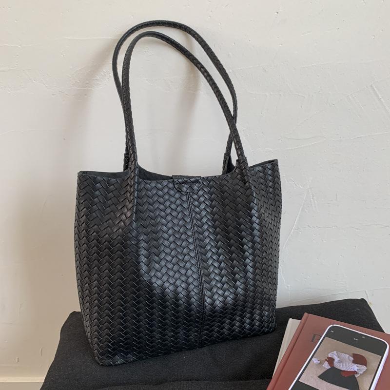 Fashionable Large Bag for Women Commuter Single-shoulder Bag Large-capacity Textured Tote Bag