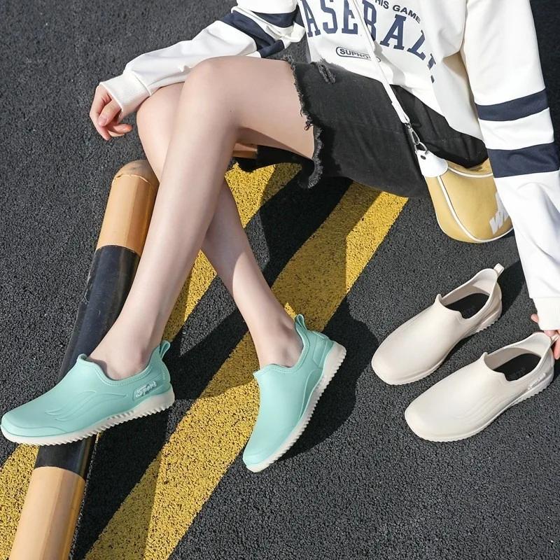 Fashion 2025 High Quality Ladies Shoes Slip on Women's Vulcanize Shoes Fashion Round Head Ladies Casual Shoes New Solid Flat Shoes