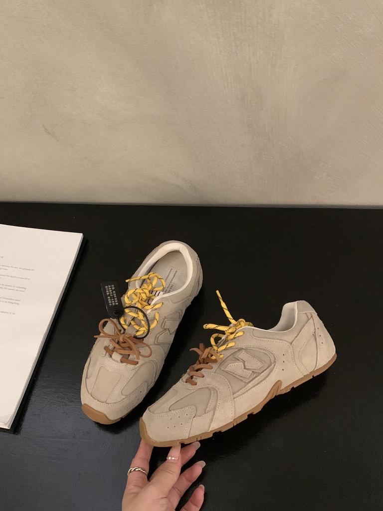 Läder tyska träningsskor dam 2025 vår nya retro plattbottnade mångsidiga färgmatchande avslappnade sport Forrest Gump skor pappaskor