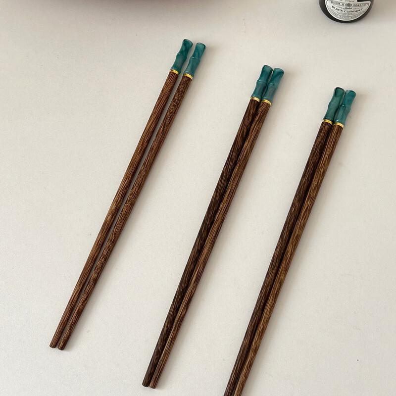 

Zuozhixun Wenge Wood Household Chopsticks Set