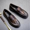 Herrenschuhe mit weicher Sohle bedecken die Füße, bequeme Schuhe mit runder Spitze zum Hineinschlüpfen, weiches Leder, atmungsaktive Herren-Business-Casual-Lederschuhe