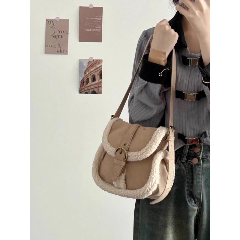 Korean Retro Style Women's Suede Fluffy Lamb Wool Shoulder Bag - Autumn/Winter Collection.