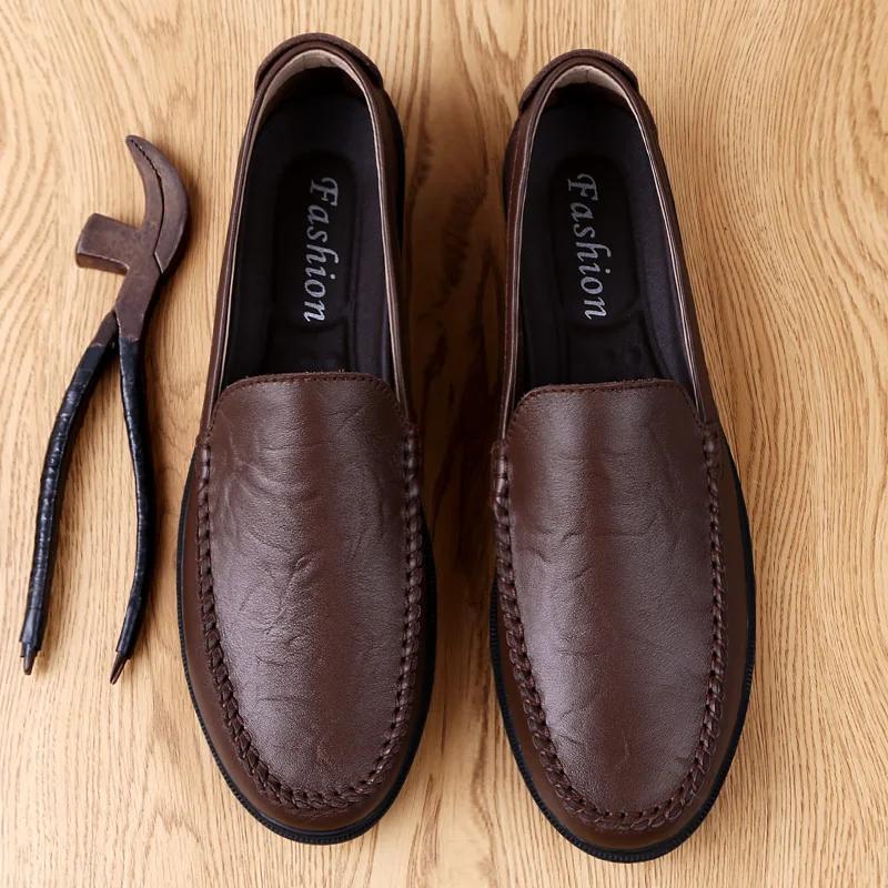 Einfache Herren-Mode-Loafer Bequeme Herren-Freizeitschuhe Vielseitige Fahr-Mokassins Freizeit-Gehschuhe Outdoor Herren-Fahrschuhe