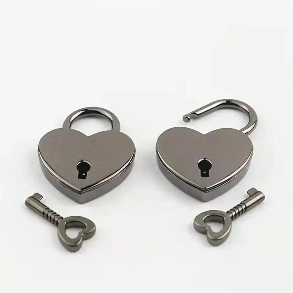 1Pc New Heart Shape Padlock With Key Antique Style Mini Padlocks for Jewelry Box Vintage Key Lock Diary Book Suitcase Padlock