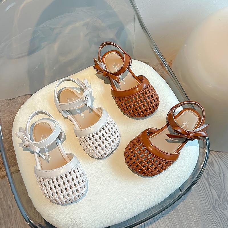 Children's hollow sandals2026Summer new style girls' solid color woven hollow half-sandals for toddlers, young and older children
