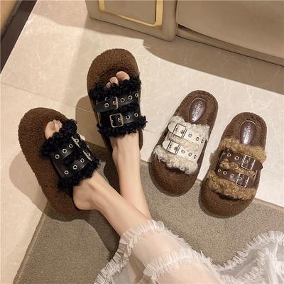 Chinelos Mao Mao de sola grossa para mulheres, calçado exterior, nova moda outono e inverno 2025, fivela de cinto, algodão felpudo, chinelos Mao Mao da rede vermelha