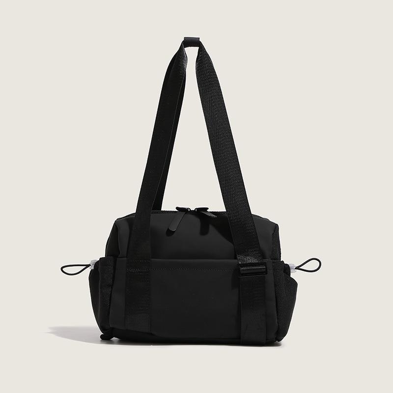 Multifunctional Sports Fitness Bag with Wet/Dry Separation, Large Capacity, Single Shoulder Design.