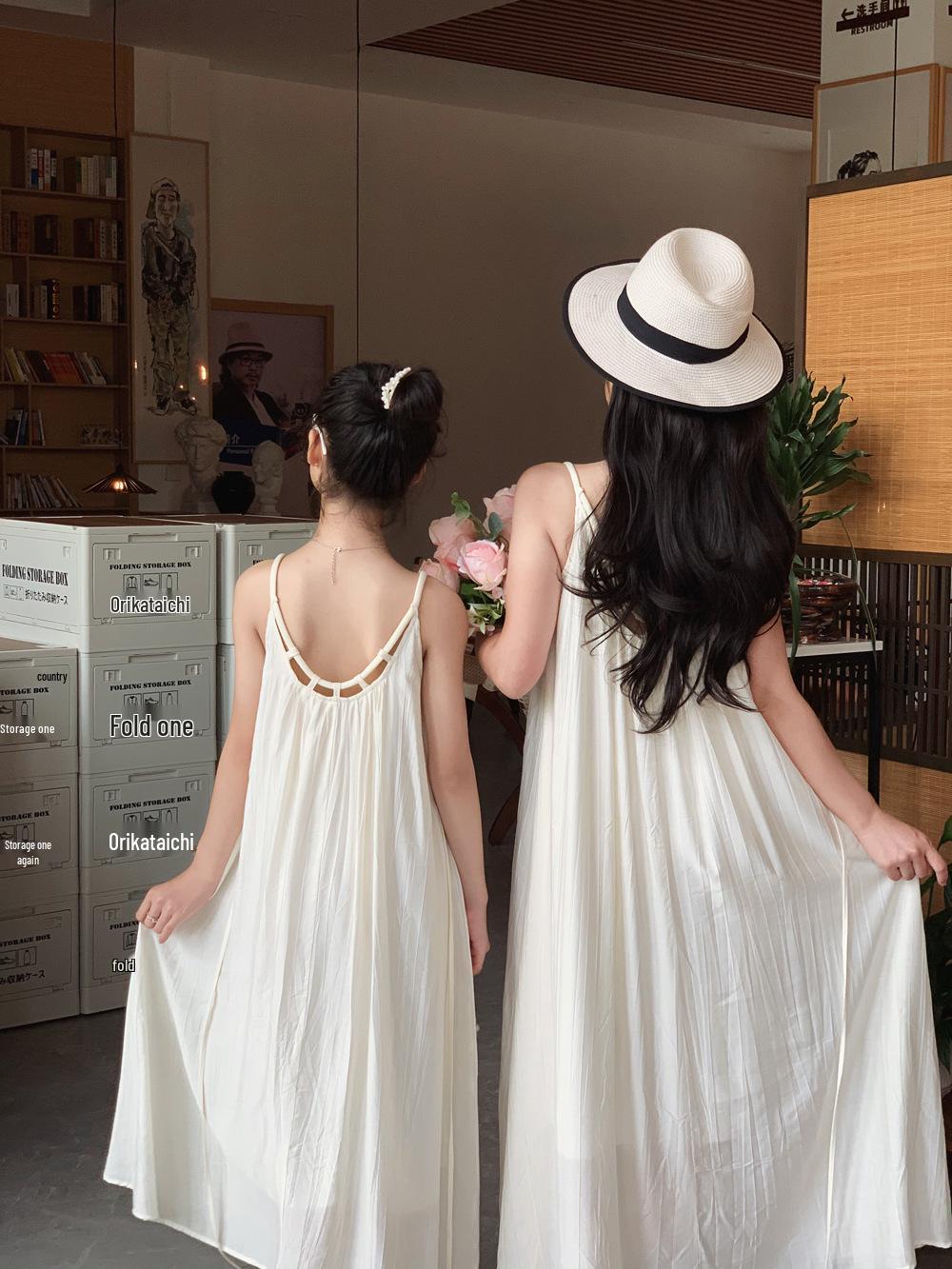 

Летнее пляжное платье для мамы и дочки 2025: Платье макси на тонких бретелях, толстые веревочные бретели, открытая спина. 140cm