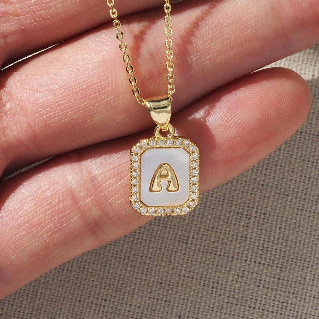 Gold-Plated Copper Shell 26 English Letters Pendant Necklace for Women - Niche Fashion Jewelry