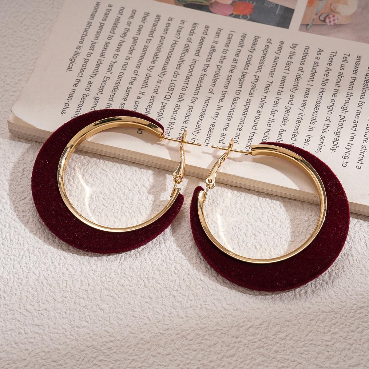 Осенне-зимние флокированные геометрические круглые серьги с серебряной иглой, модные универсальные серьги в гонконгском стиле