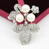 Elegante Hochzeit Brosche B214 mit Imitationsperlen und Kristallen