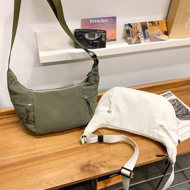 Lightweight Messenger Bag Nylon Bag Student Commuter Mobile Phone Bag Couple Bag