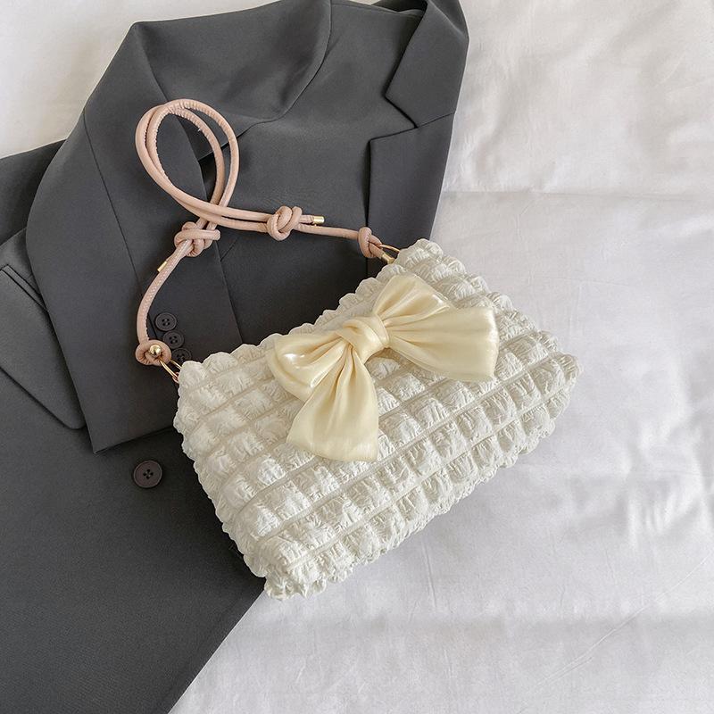 

Niche trend shoulder bag casual commuter bag women s 2024 summer new fashion simple armpit bag handbag рожевий