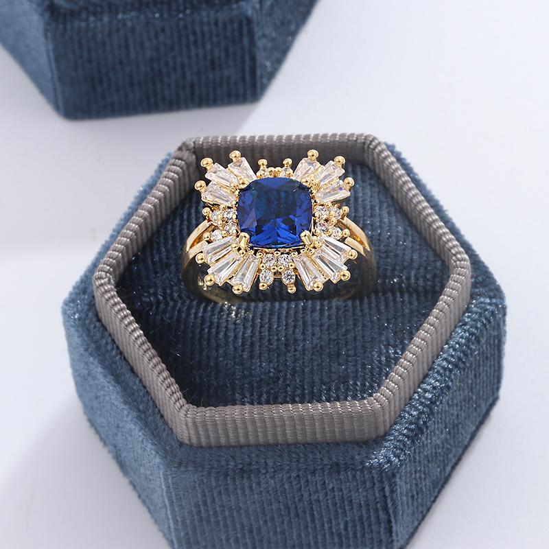 Exquisite Luxury Gold Ring Blue AAAA Zircon Women Ring Jewelry Hip Hop Punk Couple Wedding Jewelry Women Rings