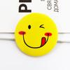 Flerfarget Smiley-ansiktsmerke: Brosjenål for hotellpersonale og barn