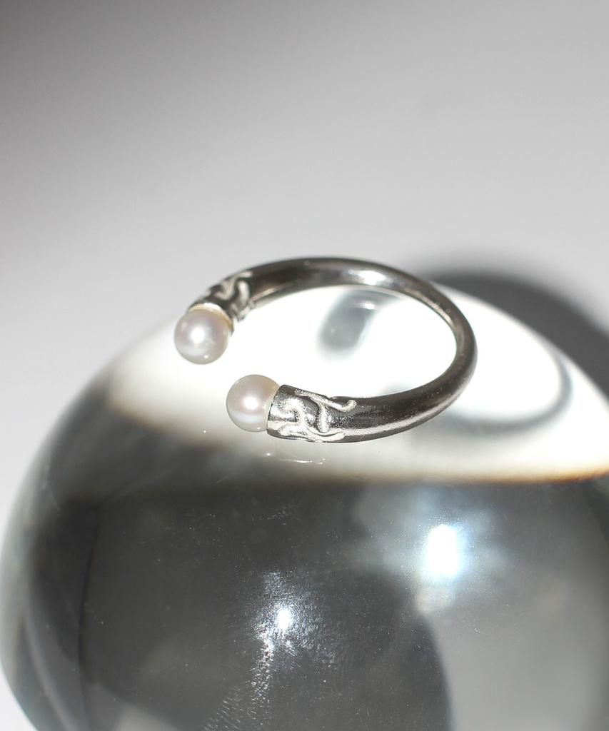 Joho Yeonwol (Smoke And Moon) Ring - Pearl