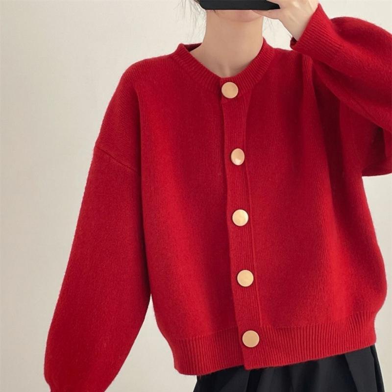 

Autumn and winter simple style loose round neck button solid color knitted cardigan fashion lazy style long sleeve sweater jacket average size 49-63-1 червоний
