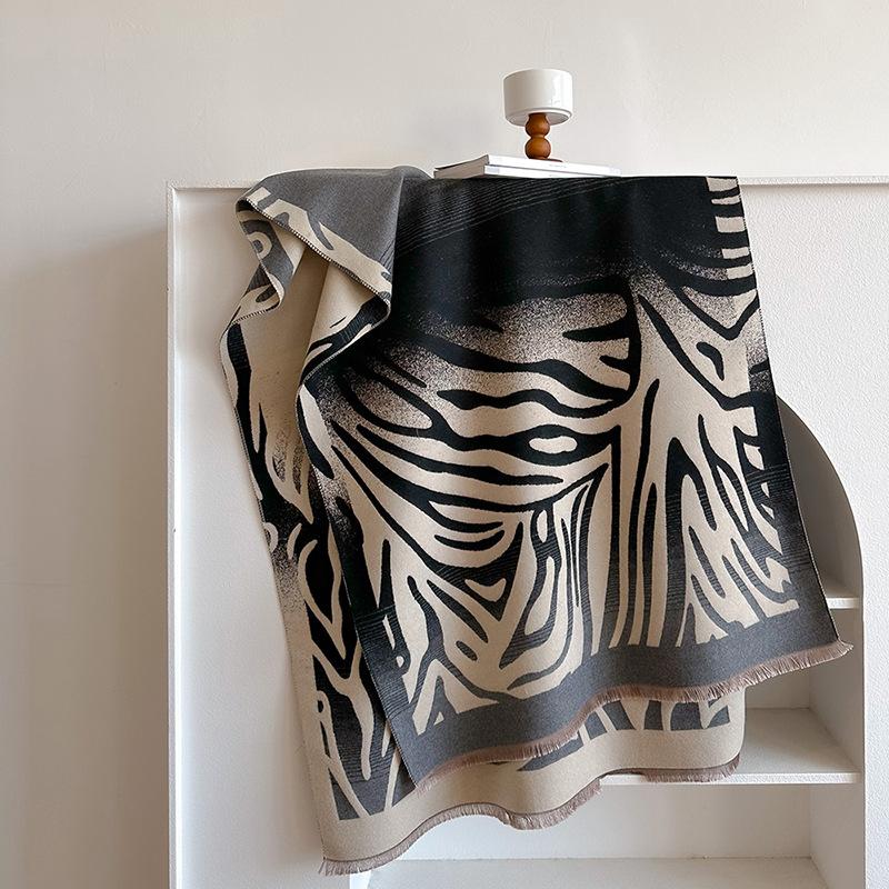 

Шарф из кашемира высокого класса, женский зимний, универсальный, осенне-зимний, в зарубежном стиле, шаль 190*65cm черный серый