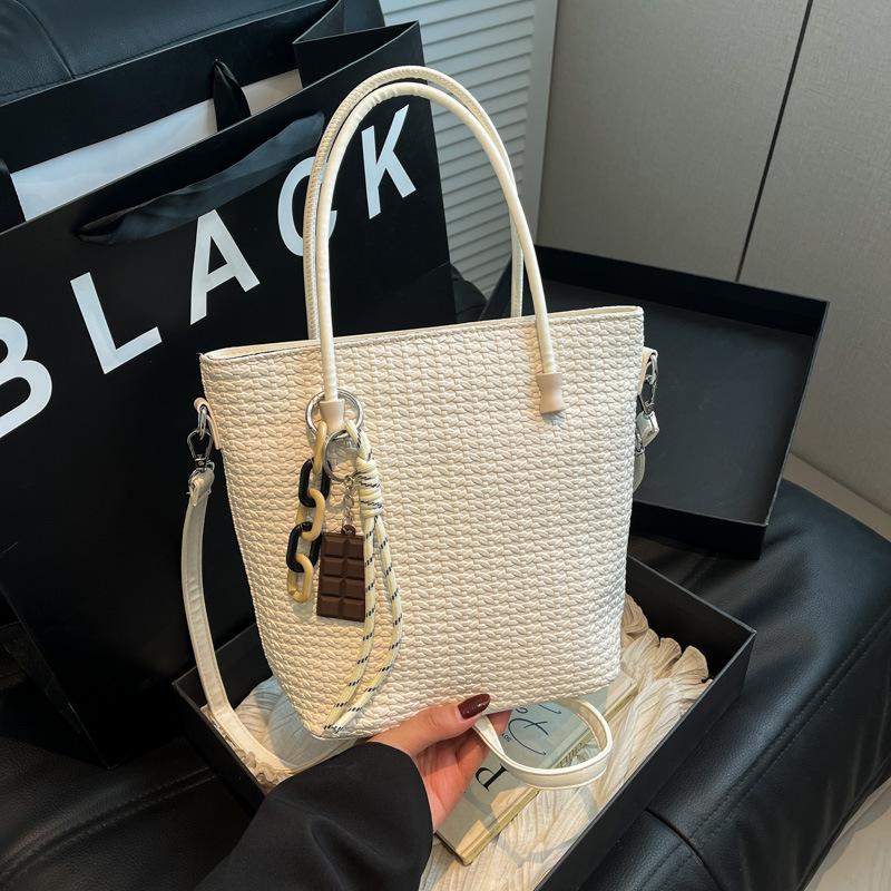 Retro Handbag Small Bag Women's Bag 2025 New Woven Bucket Bag Simple Shoulder Crossbody