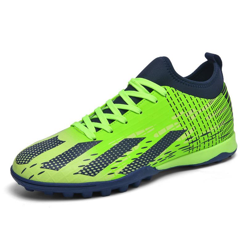 New low-top football shoes Young adult middle school student men's long broken nail training shoes Ground sports shoes 2025
