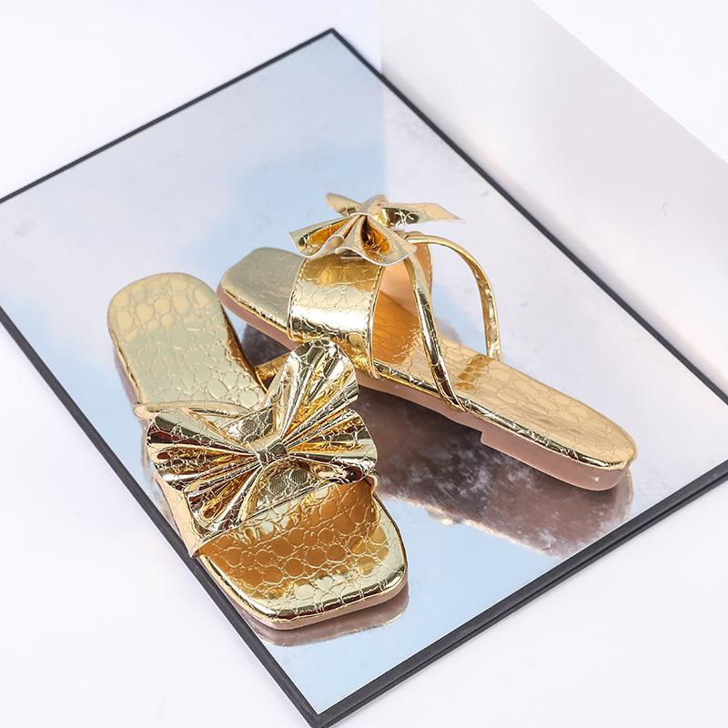 

New Style Shoes: Flat Slip-on Sandals for Outer Wear, with Low Heels, Beach-style Cool Sandals for Girls 26 золотой