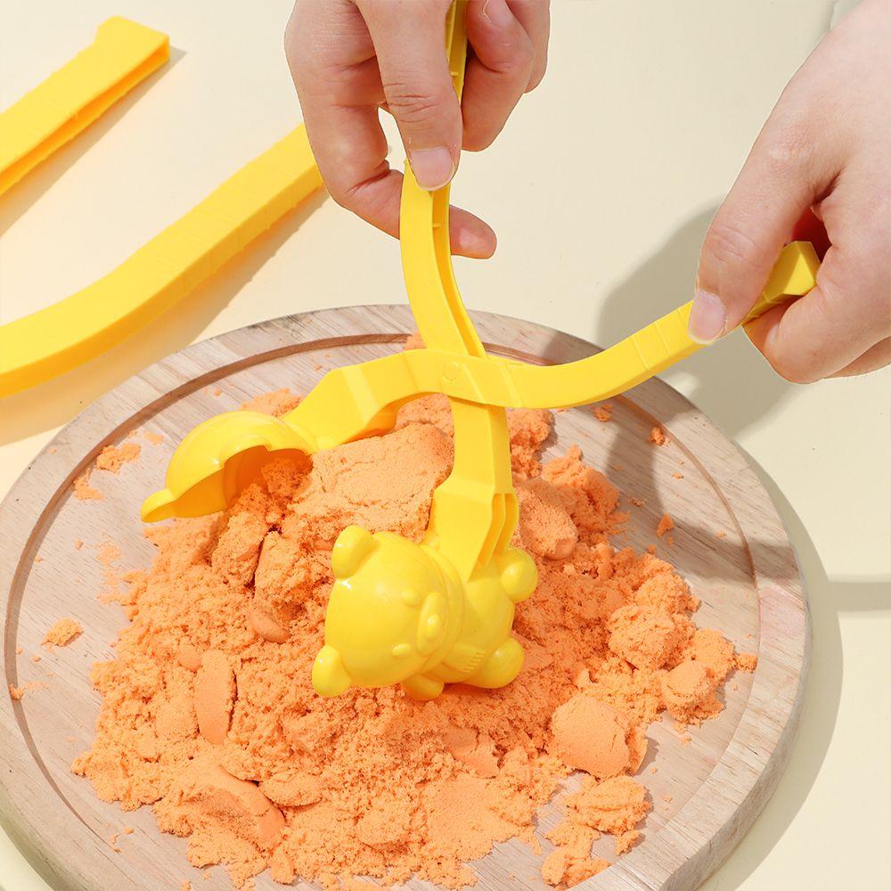 Winter Children Gift Game Outside Toy Bear Snowball Clip Bear Maker Snow Manufacture Sand Mold Tool
